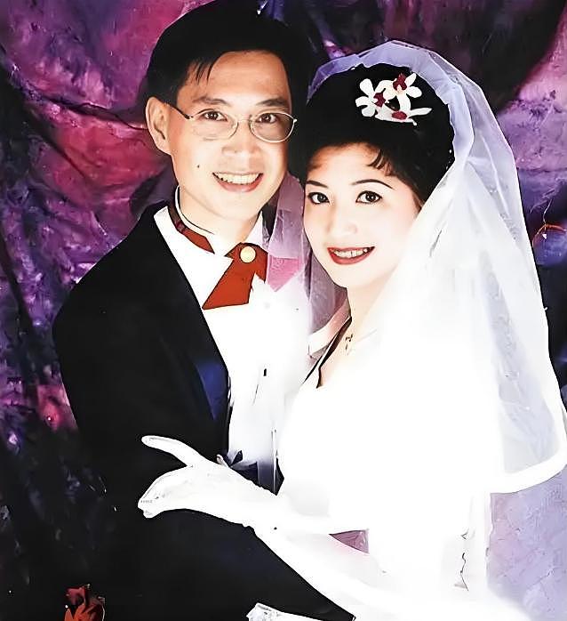 被生父侵犯,嫁给“渣男”,“最美赵敏”为何如此命苦?(图) - 15