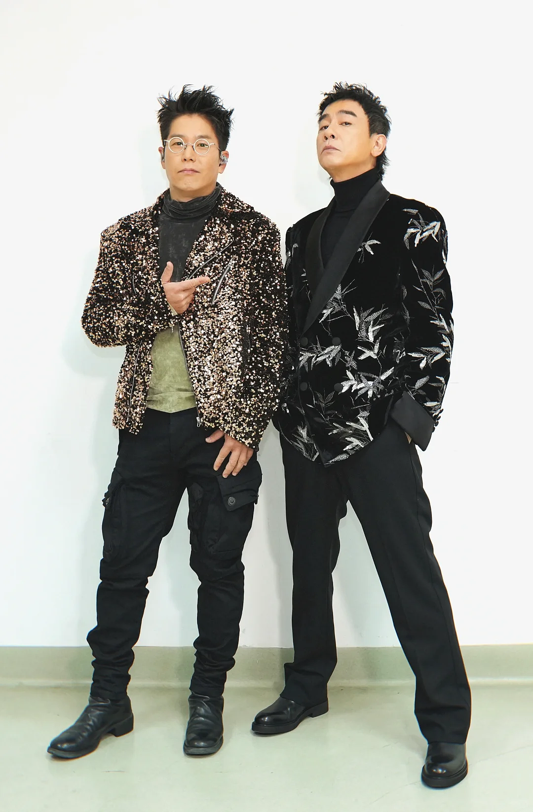 TVB“300岁老人男团官宣出道”！网友：有一种看熟人做“鸭”的感觉……（组图） - 35