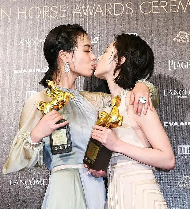互相拉黑3年，周冬雨马思纯和好：短暂的姐妹，永远的敌人（组图） - 12
