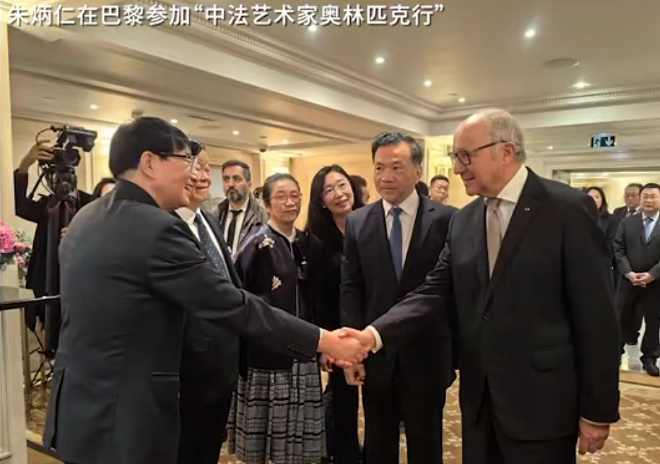 迈巴赫少爷又上热搜,已变身“国民女婿”?在他身上,有钱最不值一提(组图) - 25