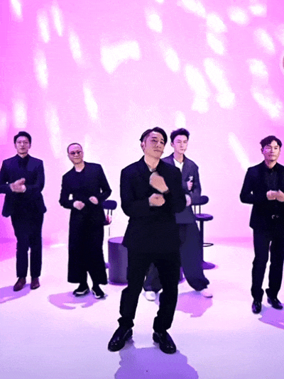 TVB“300岁老人男团官宣出道”！网友：有一种看熟人做“鸭”的感觉……（组图） - 1