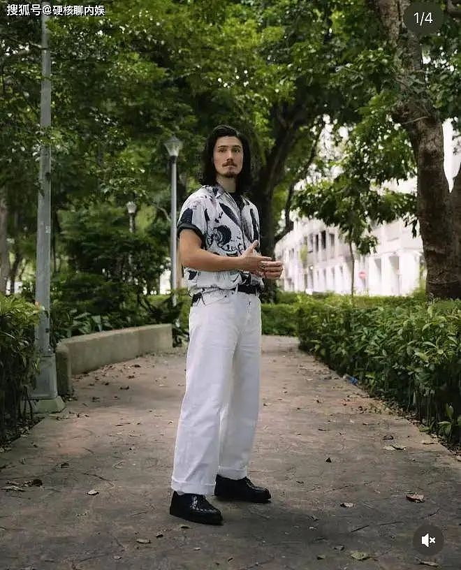 周华健混血儿子官宣大婚！婚礼照曝光：新娘身材火辣旗袍抢镜，儿子比爸还显老（组图） - 7
