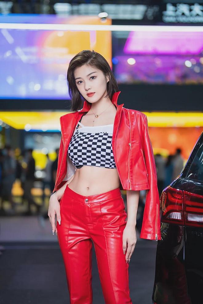 【美女】职业车模，建筑学硕士，知性女神，有颜值有学历（组图） - 6