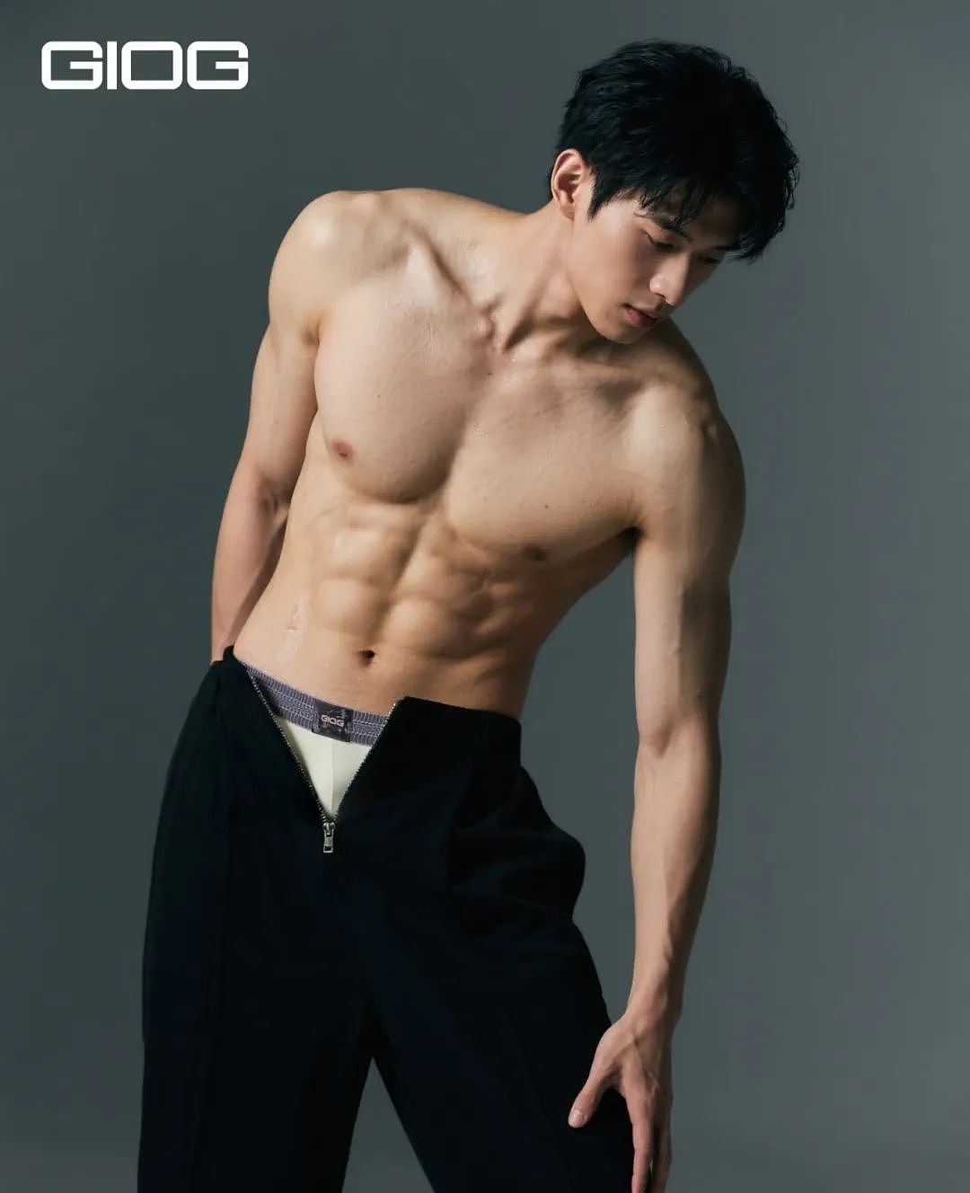 【帅哥】188cm薄肌小狼狗，顶级内裤男模，腹肌大包超级诱惑（组图） - 10