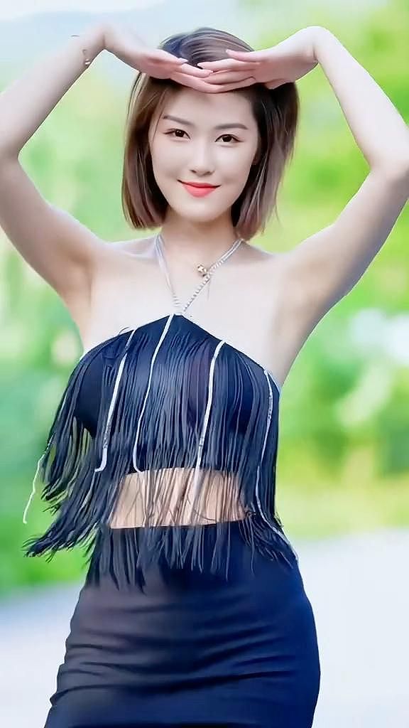 【美女】职业车模，建筑学硕士，知性女神，有颜值有学历（组图） - 14