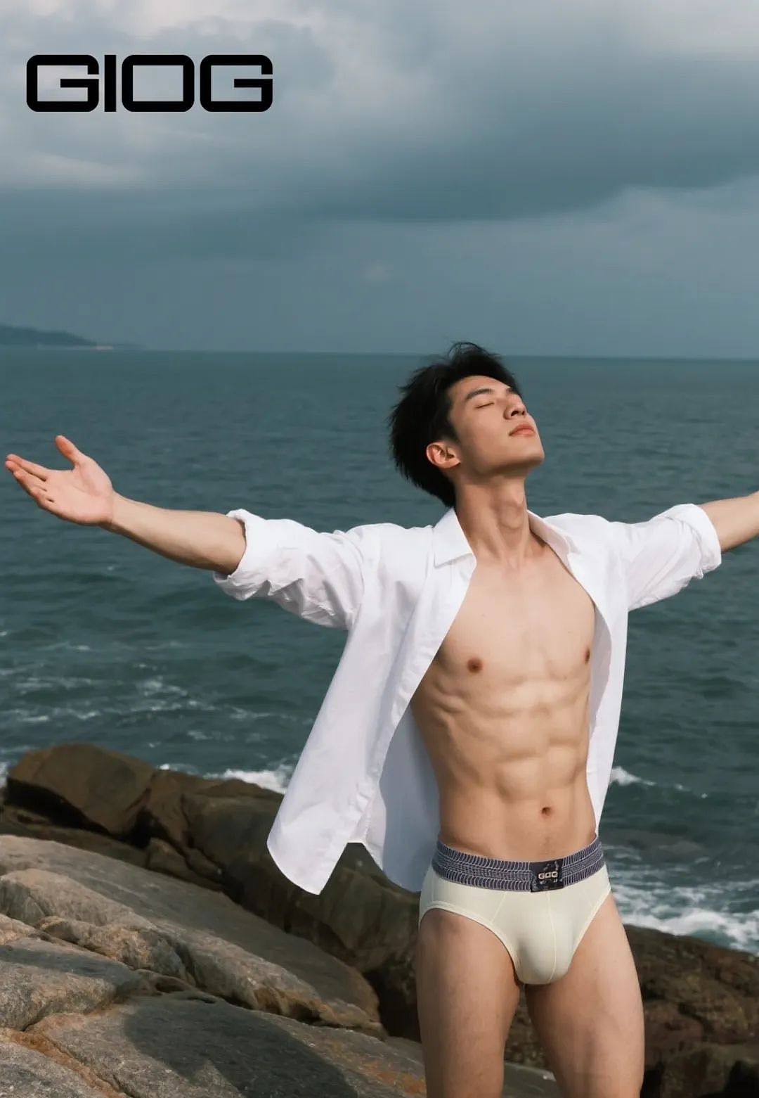【帅哥】188cm薄肌小狼狗，顶级内裤男模，腹肌大包超级诱惑（组图） - 8