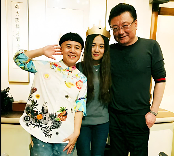 金龟子女儿努力“蹭妈”，郎永淳儿子毕业一年家里蹲：父母的托举，到底是跳板还是牢笼？（组图） - 9