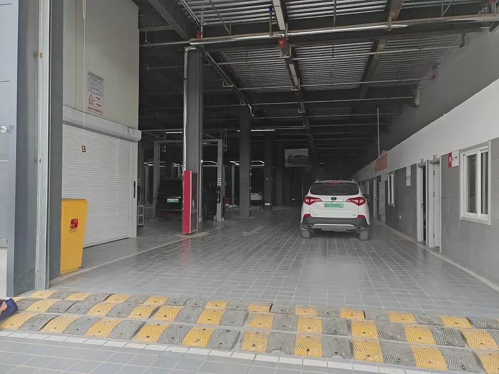 资金链断裂?实探“风暴眼”中的比亚迪4S店(组图) - 2