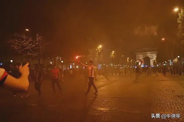 陆贴：一觉醒来，巴黎又成了战区，原因让人哭笑不得（组图） - 4