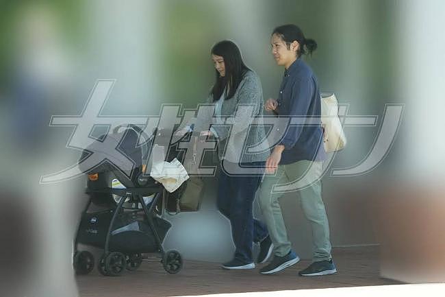 一家三口首亮相,产后的日本公主真子发福很多(组图) - 6