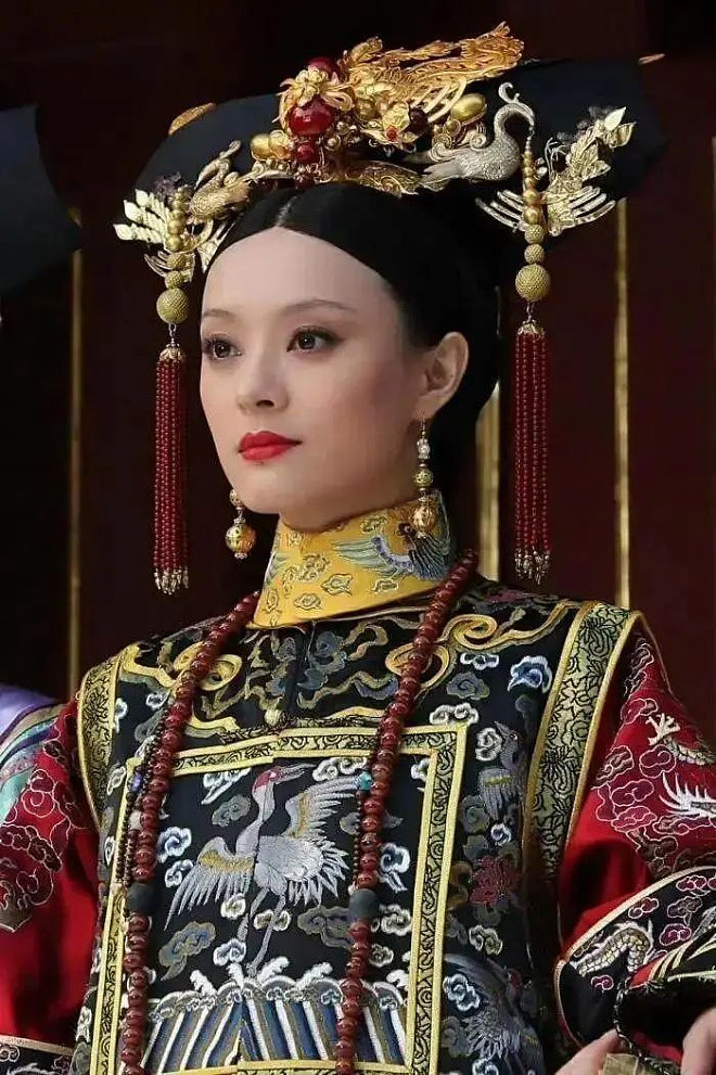 孙俪最新亮相唇下痣消失！本人透露：下巴拔出玻璃（组图） - 7