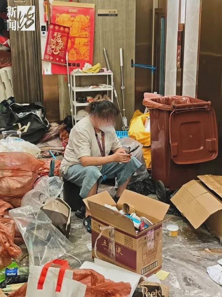 臭到离谱! 上海独居老人疯狂囤垃圾，3600万豪宅变垃圾场，邻居被迫卖房（组图） - 3