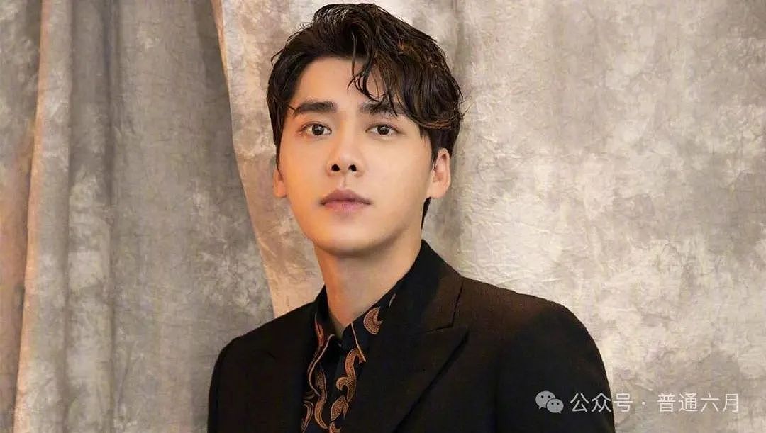 李易峰塌房过程首次曝光!一夜招嫖两次,因一个爱马仕被抓(组图) - 3