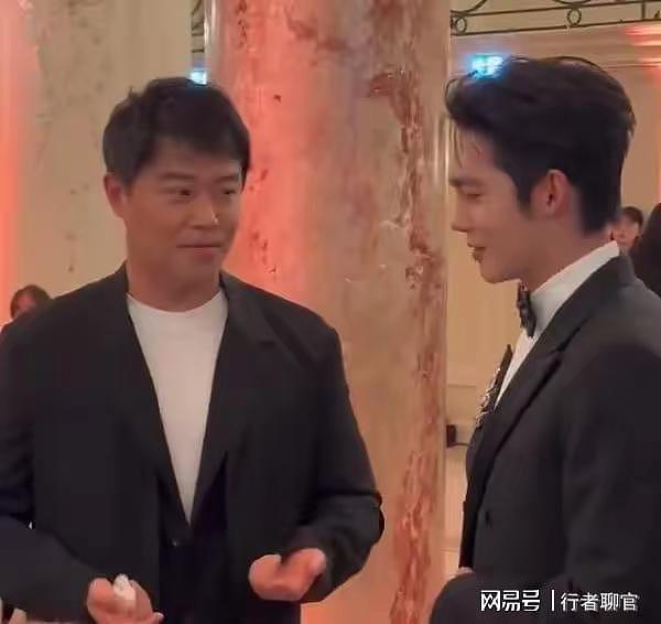 41岁佟丽娅和陈思诚北京现身！合体带娃过六一，离婚后处成家人（组图） - 3