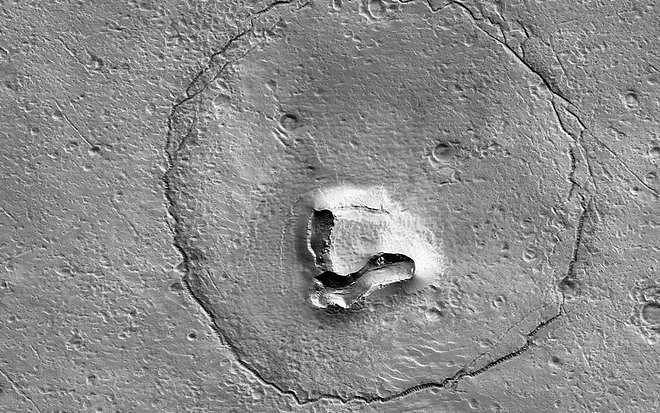 火星“怪相”全揭秘:人脸、巨蛛与神秘“门”,引发外星文明猜想(组图) - 3