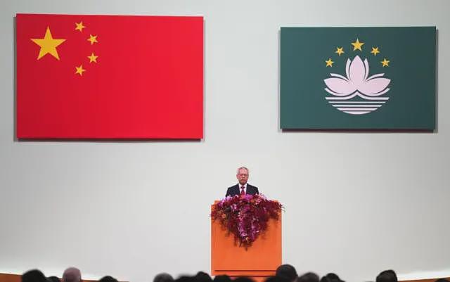 澳门“现金分享”18年首设限引争议：谁对澳门“有贡献”？设限只是取消派钱的开始？（组图） - 1