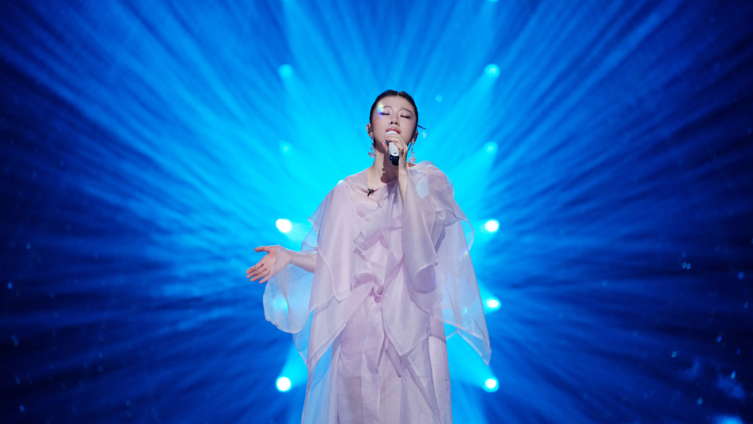 18岁“好声音”夺冠，23岁“歌手”两度称王！原来只有这样的妈妈才能养出光芒璀璨的“珠玉”（组图） - 21