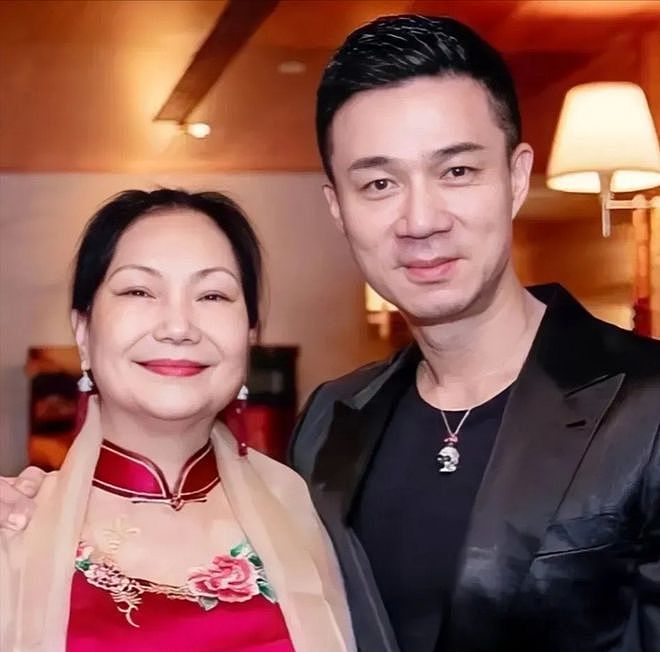 马筱梅生图撞脸S妈，网友感叹好像母女，业内呼吁汪小菲珍惜女方（组图） - 14