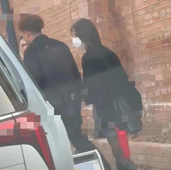 佟丽娅陈思诚露营庄园被偶遇，合体带娃过六一，离婚后处成家人（组图） - 8