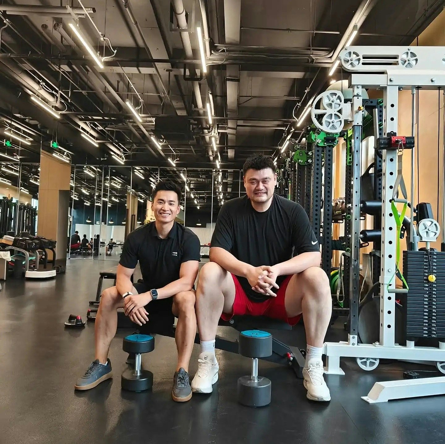 45岁姚明准备复出？传已训练2个月，网民：正是拼搏的年纪（组图） - 1