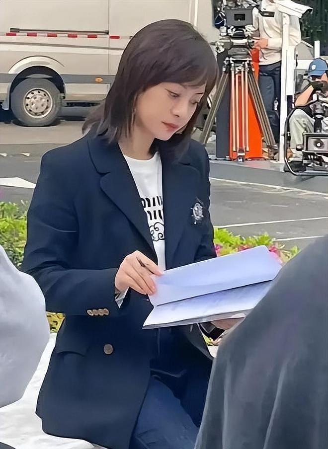 港媒曝孙俪全家移居伦敦!早年铺路拿香港身份,难怪女儿英国比赛(组图) - 30