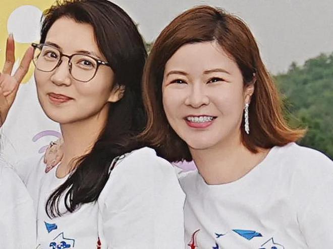 杜华晒出40+女星同框照!章子怡素颜认不出,李小璐打扮显年轻(组图) - 12