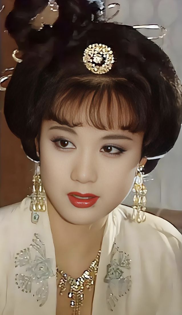 她长得太美被导演“金屋藏娇”，同居27年无名无分，最终早早离世（组图） - 24