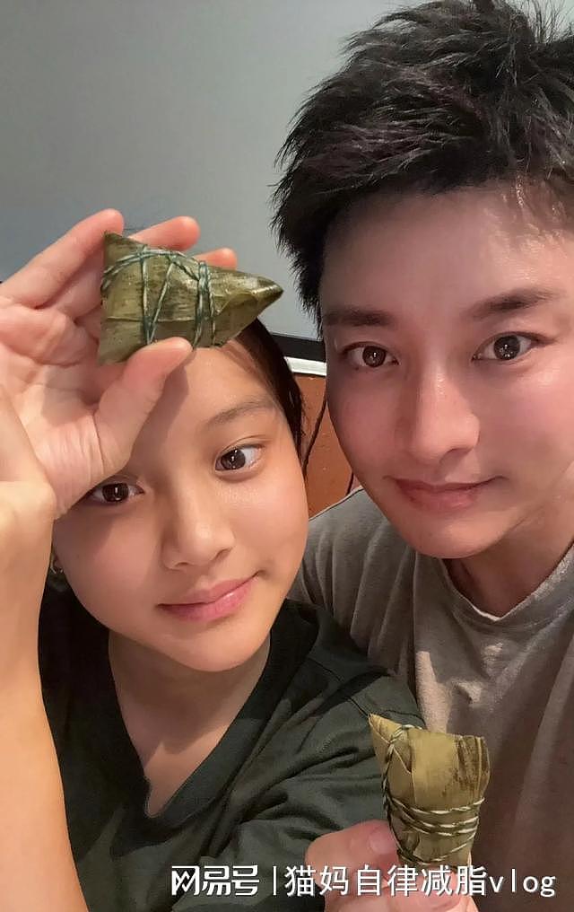 明星团建过六一！贾乃亮和李小璐为甜馨合体，章子怡和佟丽娅也在（组图） - 2