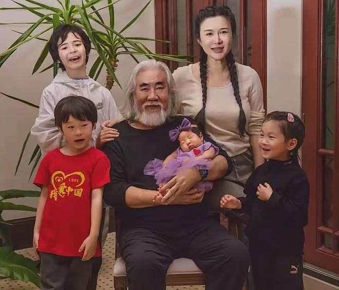 前妻炮轰张纪中勒索30万!男方领离婚证前,向杜星霖转赠美国房产(组图) - 12