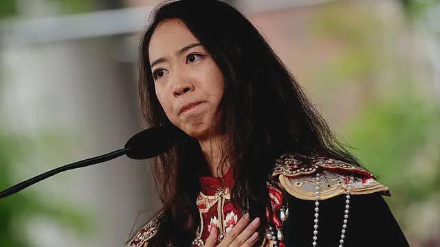 美国签证风波下，哈佛大学中国毕业生蒋雨融演讲引发赞誉与争议（图） - 1
