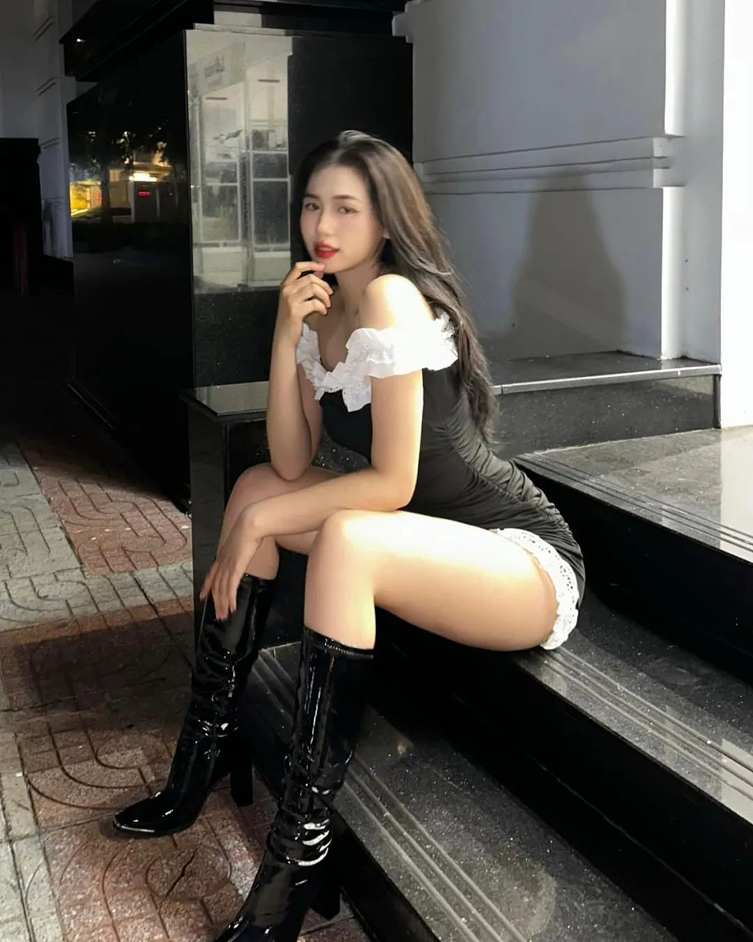 【美女】极品御姐！完美身材曲线，超级无敌大长腿，真的看不腻啊（组图） - 13