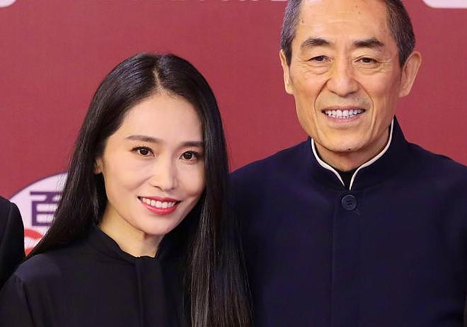 冯小刚19岁小女儿,晒美国高中毕业照,文案引争议,或进军娱乐圈(组图) - 23