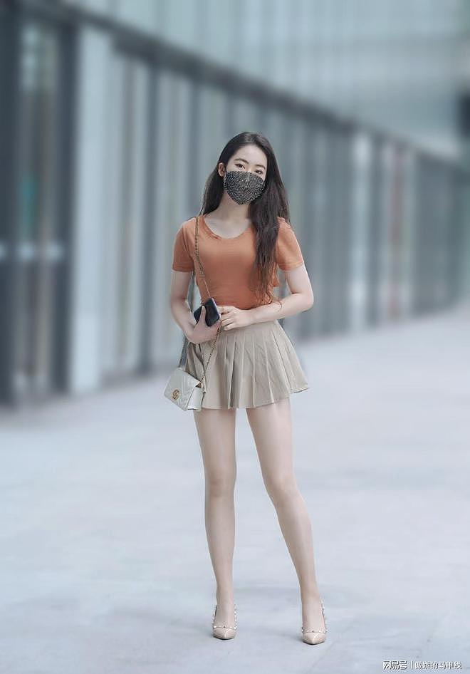 【美女】来喽！漂亮小姐姐火辣身材，细腰完美比例，男的都会喜欢（组图） - 23