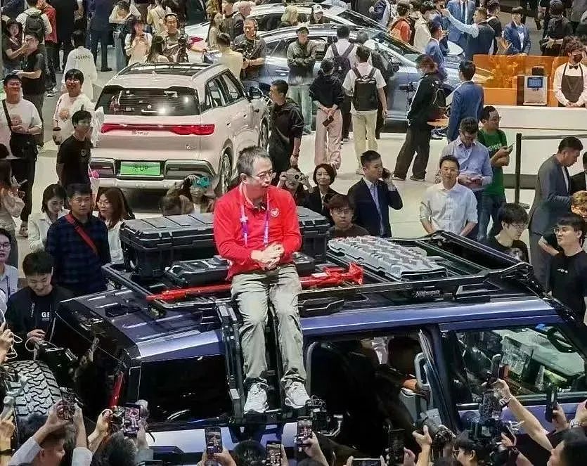 第一批顶流老板，正在被逼退网（组图） - 19