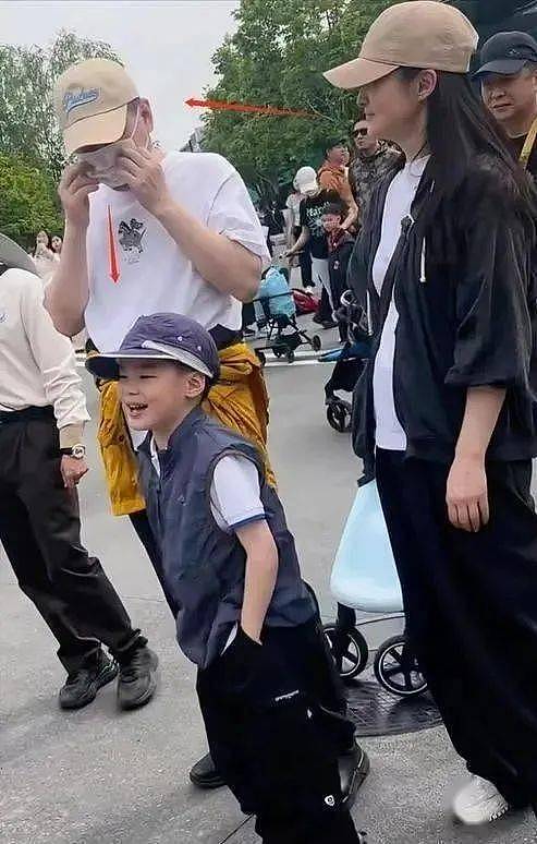 还记得蒋媛媛的两个儿子吗，迷你版陈建斌？（组图） - 1