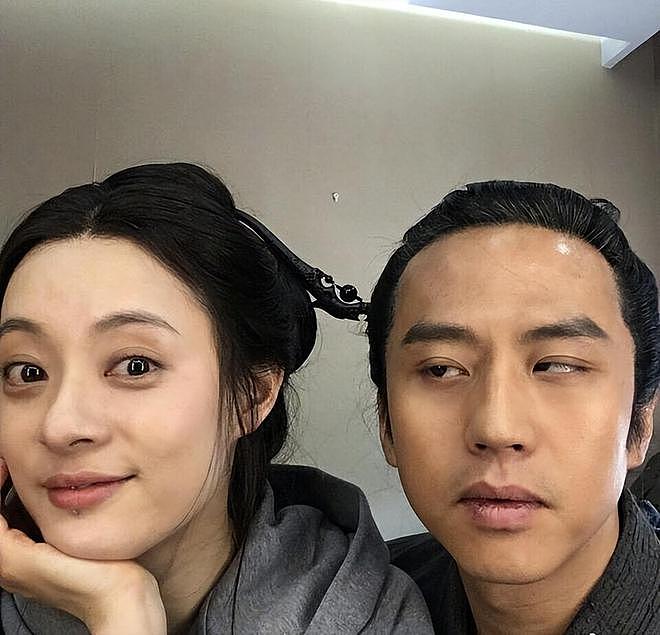港媒曝孙俪全家移居伦敦!早年铺路拿香港身份,难怪女儿英国比赛(组图) - 35
