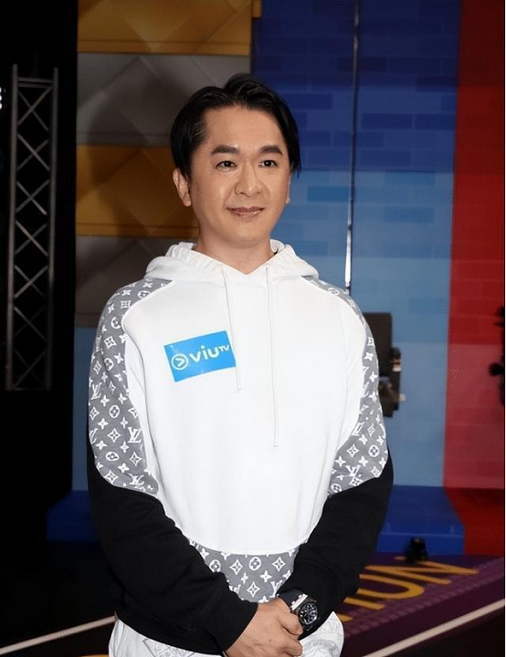 “现代韦小宝“邓兆尊坐公交车被偶遇，最穷时只有一亿，曾因拒生子险结扎（组图） - 7