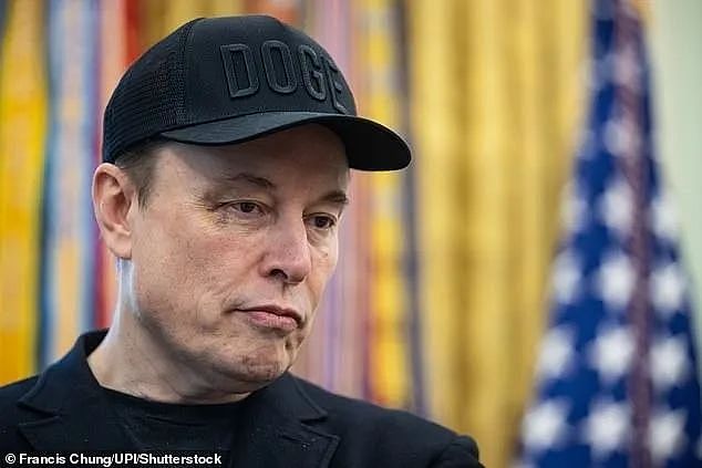马斯克和天后滨崎步生娃？熊猫眼现身白宫，网友八卦称是挖墙脚被打了...（组图） - 12