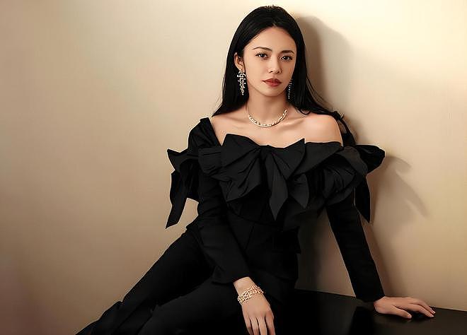 姚晨陪儿子过六一，却被网友质疑是穷养儿子，幽默回复尽显高情商（组图） - 19
