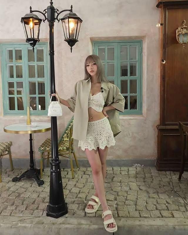 小S女儿不再模仿大S，韩系风甜美路线很漂亮，比妹妹许韶恩还好看（组图） - 3