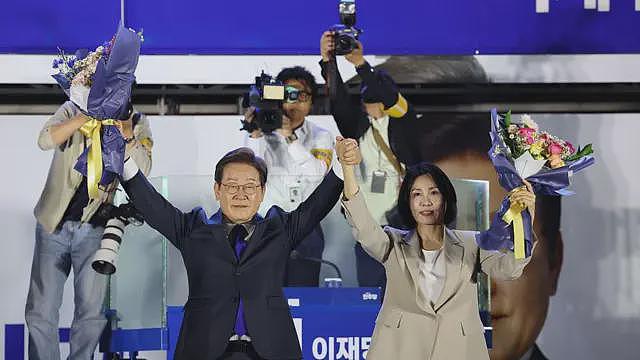 李在明：政治混乱中崛起的韩国新总统（组图） - 3