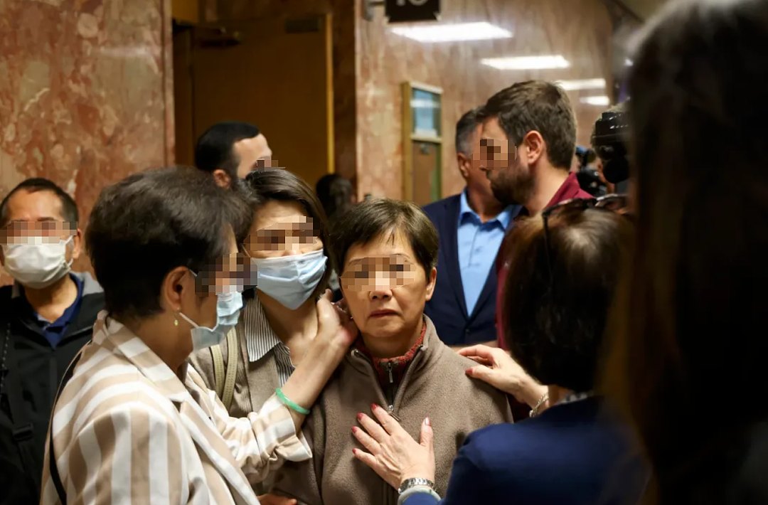 华人大妈开奔驰撞死苹果高管一家4口!拒不认罪改口供,偷偷转移数百万美元房产(组图) - 8