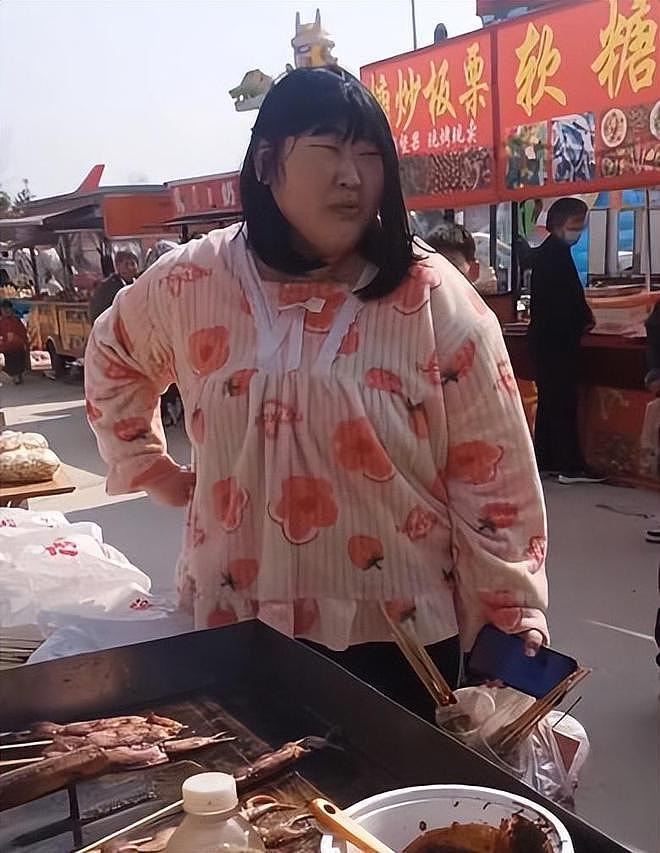 大衣哥女儿开店做老板，26岁被多次提亲，男方家底显赫很低调（组图） - 10