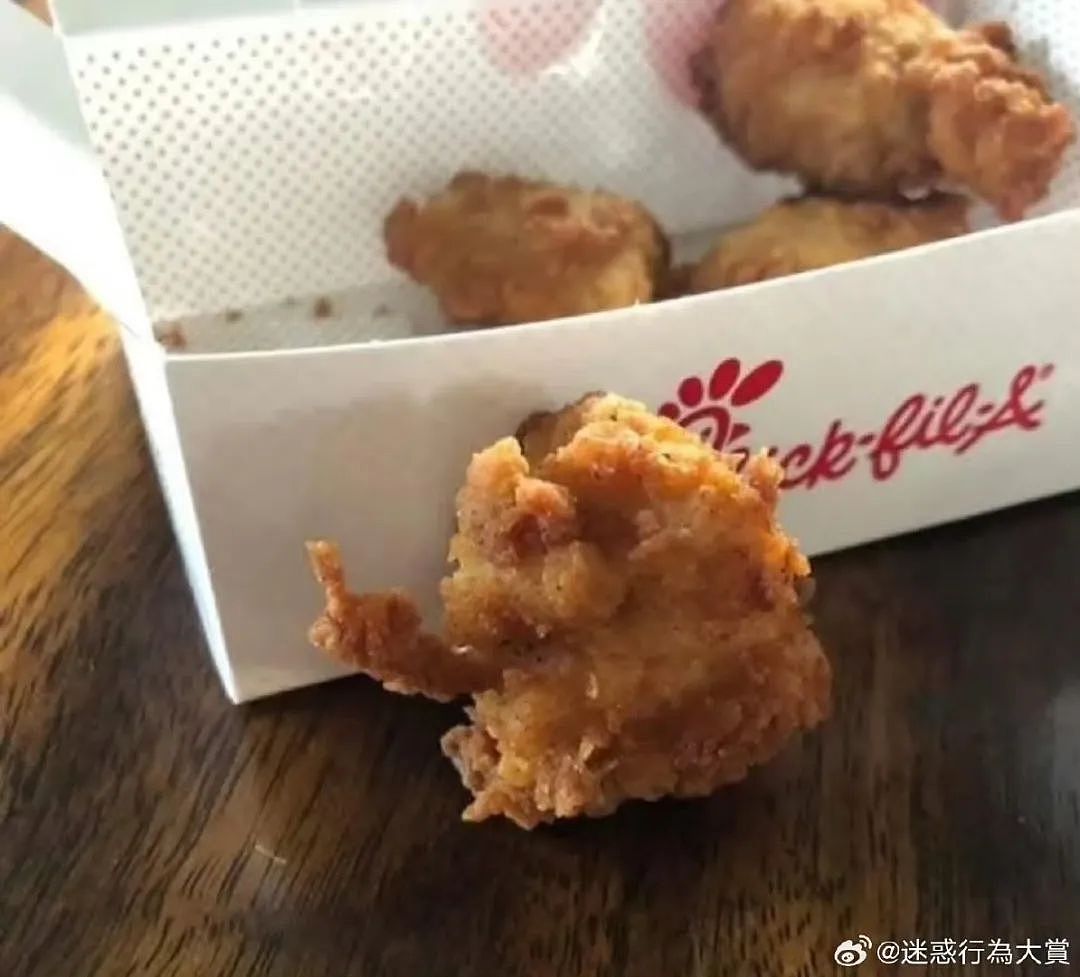【爆笑】“半夜机场接朋友却撞见男友和别人抱在一起？”网友：大型抓马现场（组图） - 88