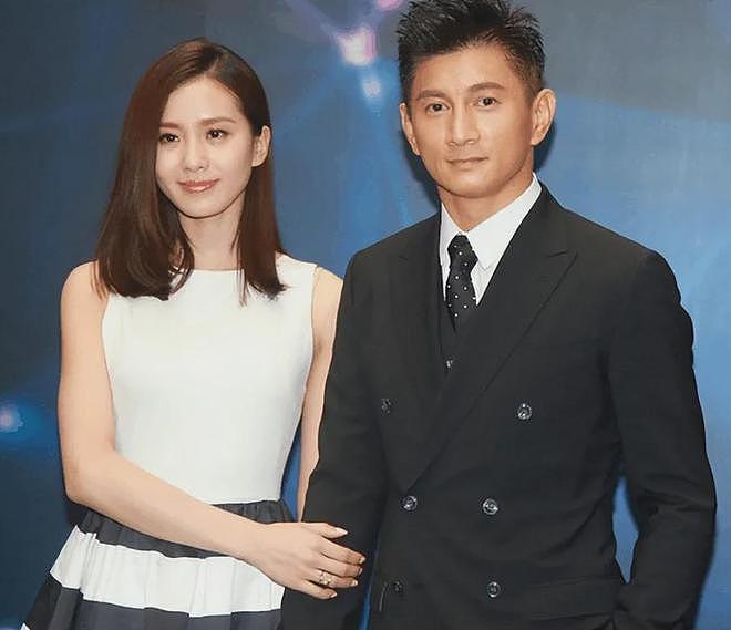 吴奇隆录节目仍戴着婚戒,刘诗诗早已摘掉,两人不官宣原因疑曝光(组图) - 10