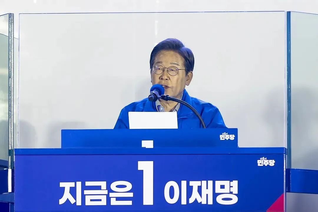 李在明当选韩国总统!曾连夜直播翻墙进国会,为击败尹锡悦(组图) - 2