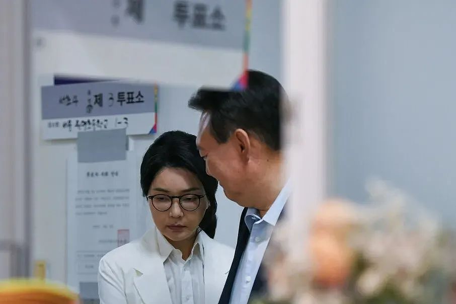 他做梦都想当韩国总统！把野心写在脸上，又一对狠人夫妻上位了……（组图） - 6