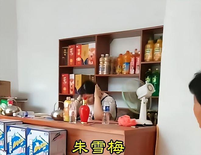 大衣哥女儿开店做老板，26岁被多次提亲，男方家底显赫很低调（组图） - 4