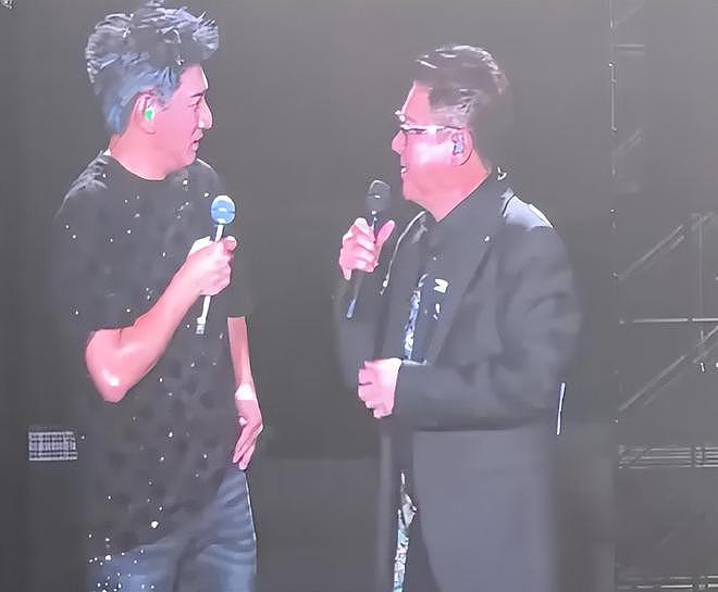 吴奇隆录节目仍戴着婚戒,刘诗诗早已摘掉,两人不官宣原因疑曝光(组图) - 18
