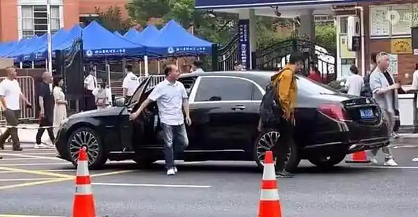 看了“迈巴赫少爷”父亲的家信，才知道我们对豪门误解有多大（组图） - 2